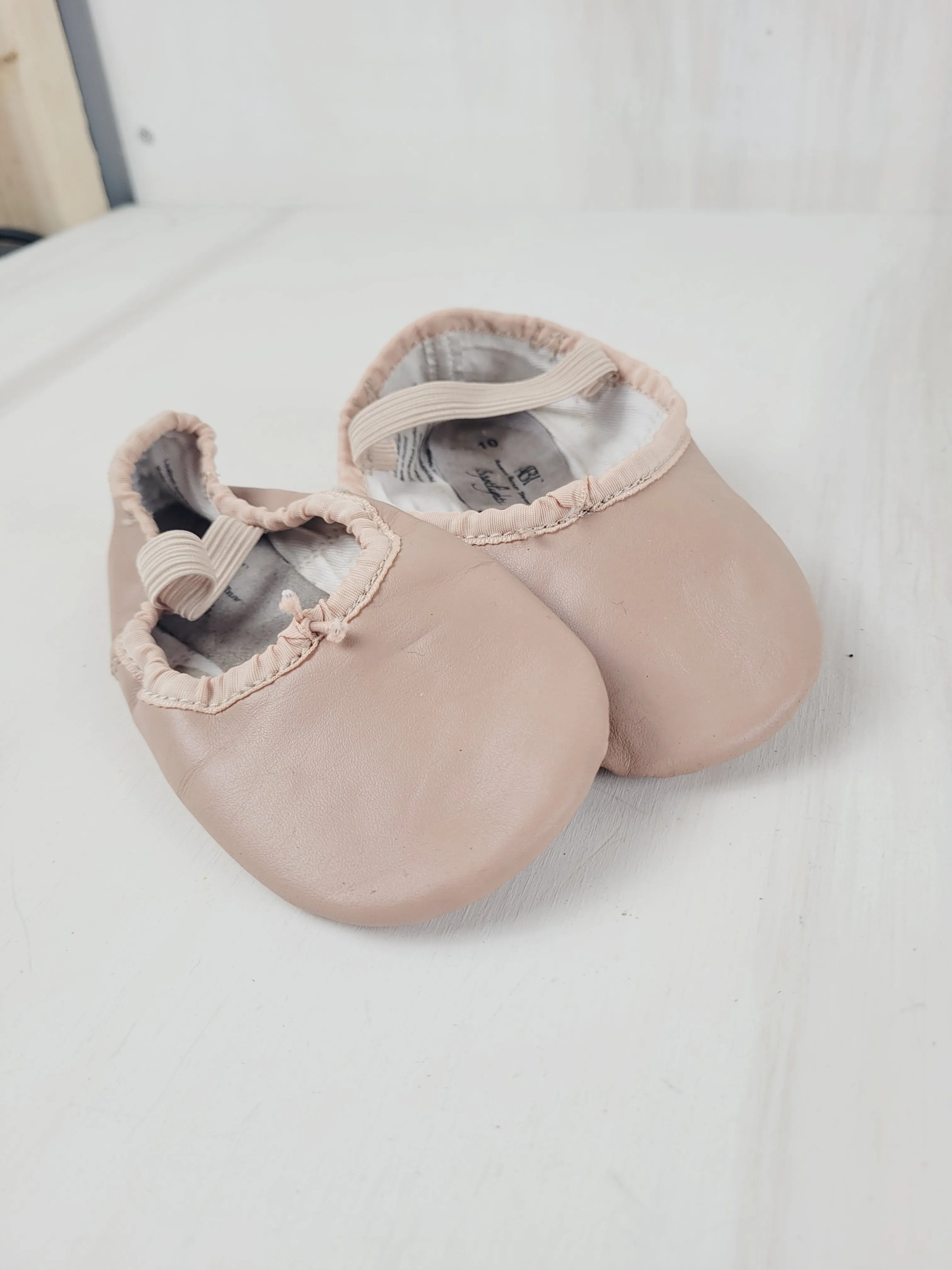 ABT BALLET SLIPPERS SIZE 10 PRE-LOVED